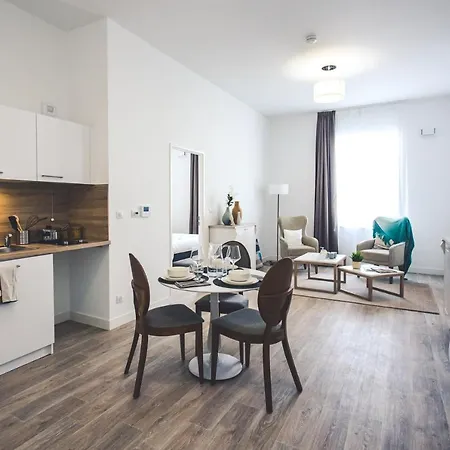 Services Seniors Apartment